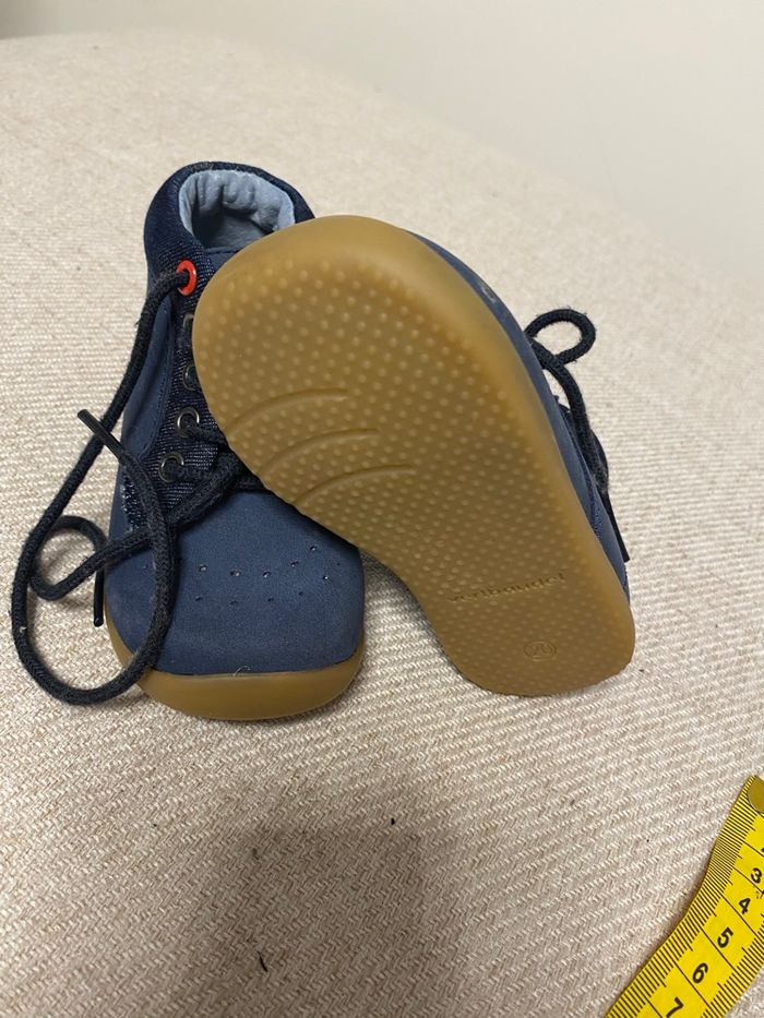 3 paires chaussures / baskets / babouche - photo numéro 8