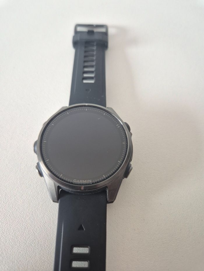 Garmin Fenix 8 Amoled Sapphire GPS-Whr 43mm - Top condition - livraison rapide ! - photo numéro 4