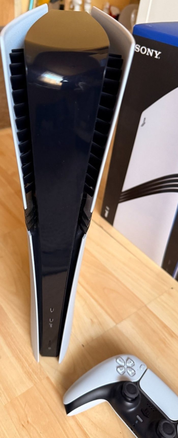 Sony Playstation 5 PRO Digital 2 To + 1 manette + 1 To Samsung SSD 990 PRO, - photo numéro 3