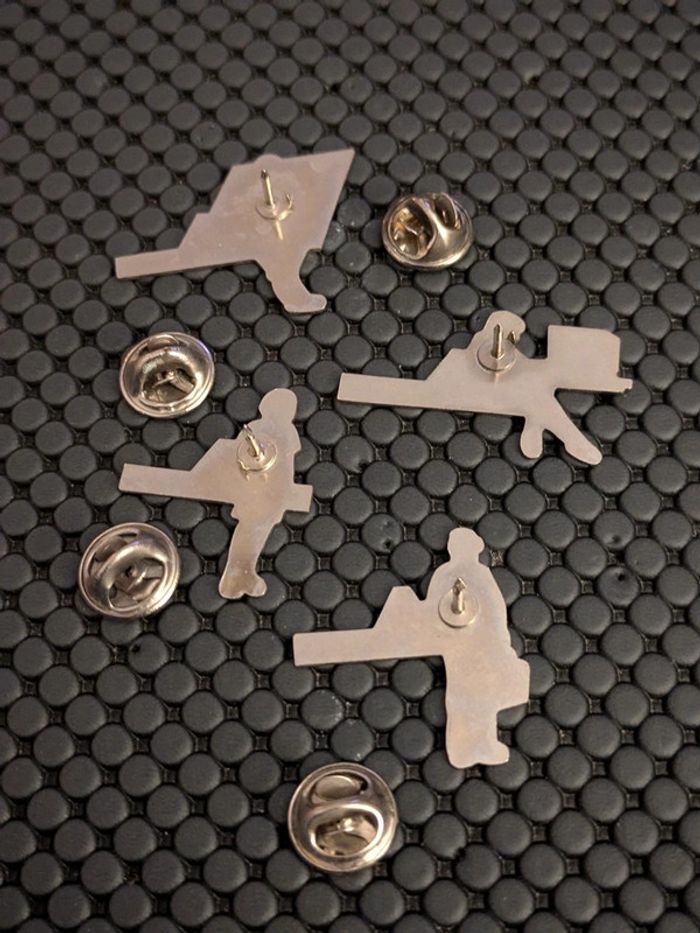 Série de 4 pin's métiers Adia Intérim - photo numéro 2