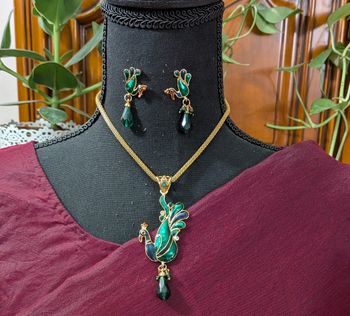 Parures de bijoux style paon