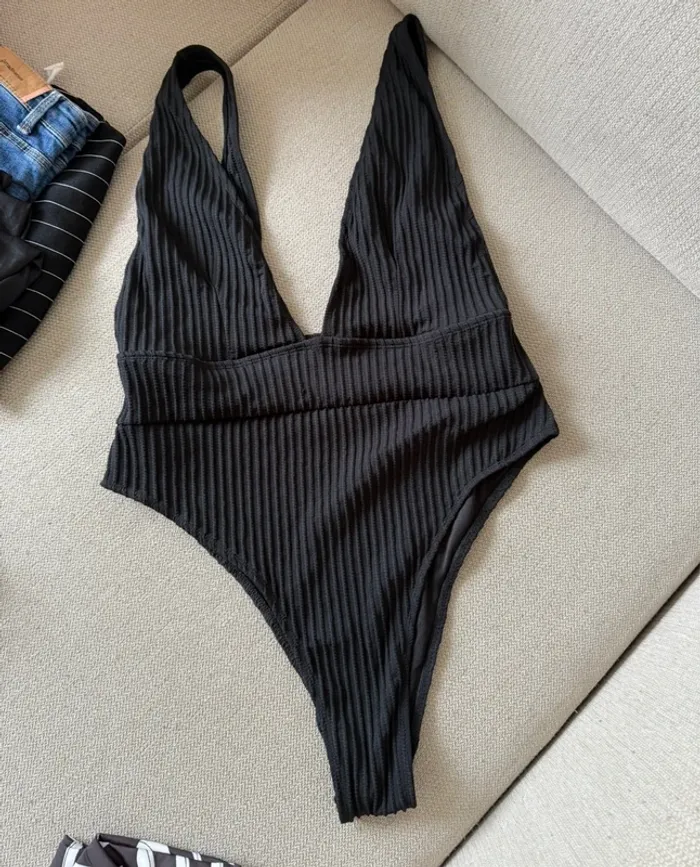 Joli maillot de bain 42/XL - photo numéro 3