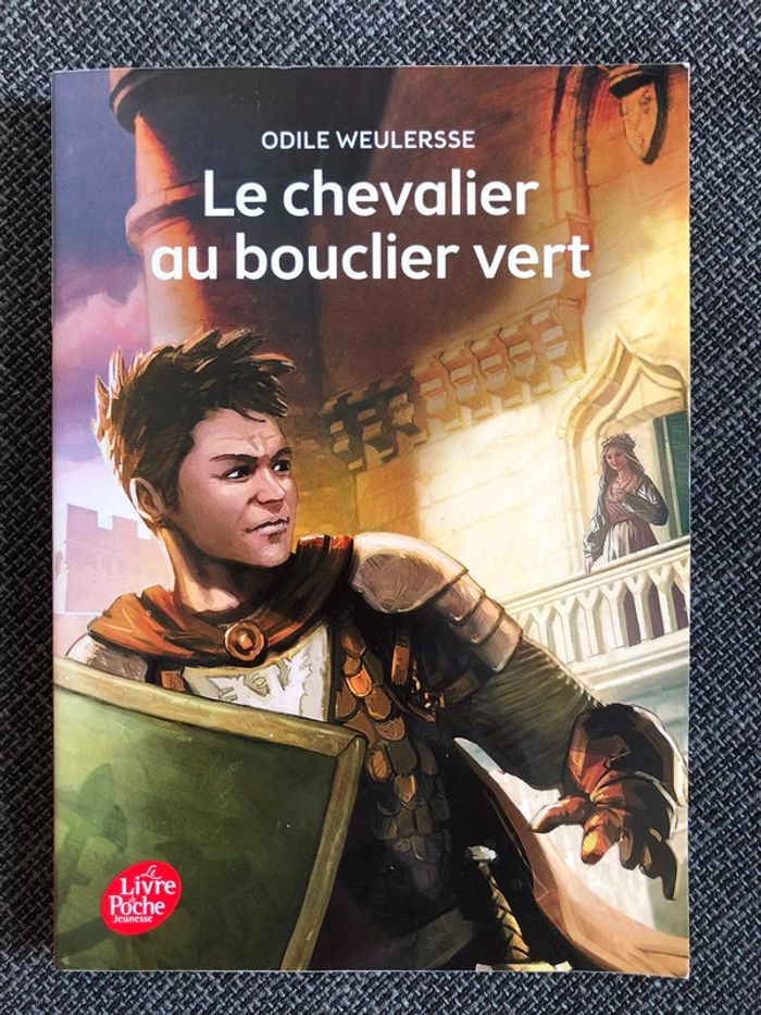 Le chevalier au bouclier vert Odile Weullersse