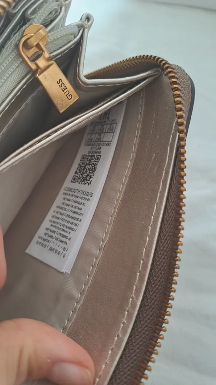 Portefeuille/ Guess Portefeuille/  Guess / Porte-monnaie Guess / Python Satchel Latte Portefeuille - photo numéro 4