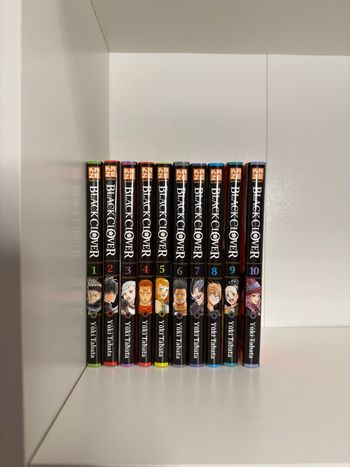 Lot Manga Black Clover Tomes 1-10 VF