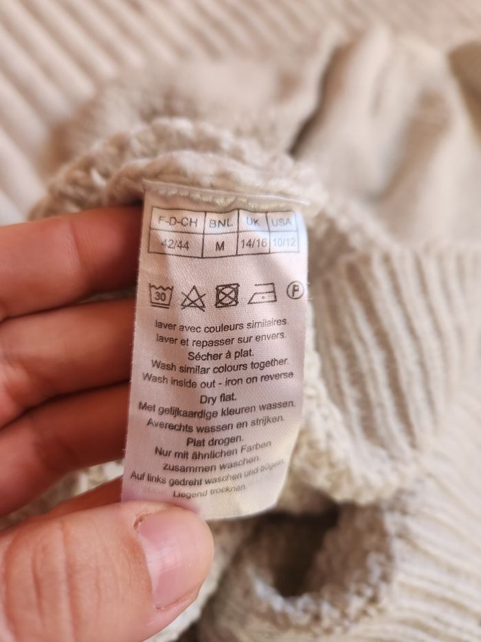 Pull blanc Damart femme – Taille 42 (convient M) Bon état - photo numéro 7