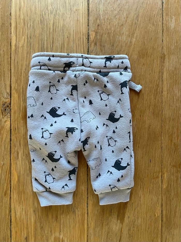 Survêtement Kiabi 1 mois - photo numéro 3