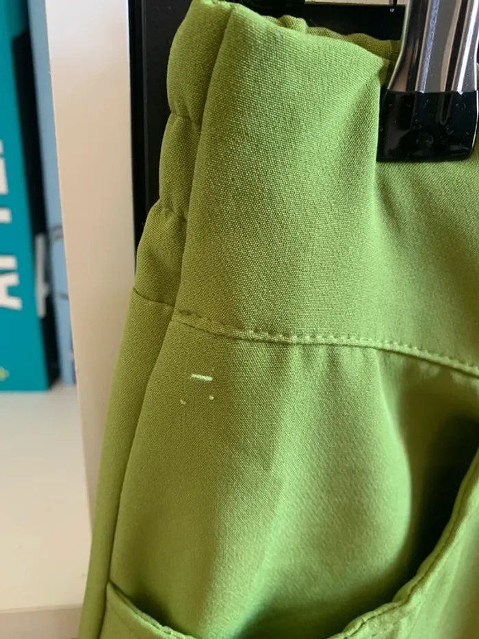 Pantalon fluide cargo vert - photo numéro 2
