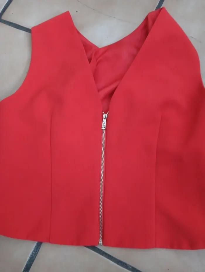 Top rouge - photo numéro 3