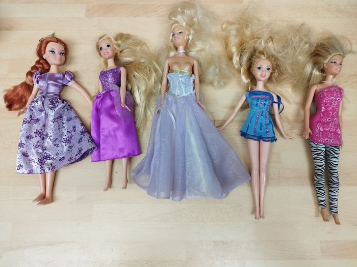 Lot de 5 poupées Barbie - photo numéro 2