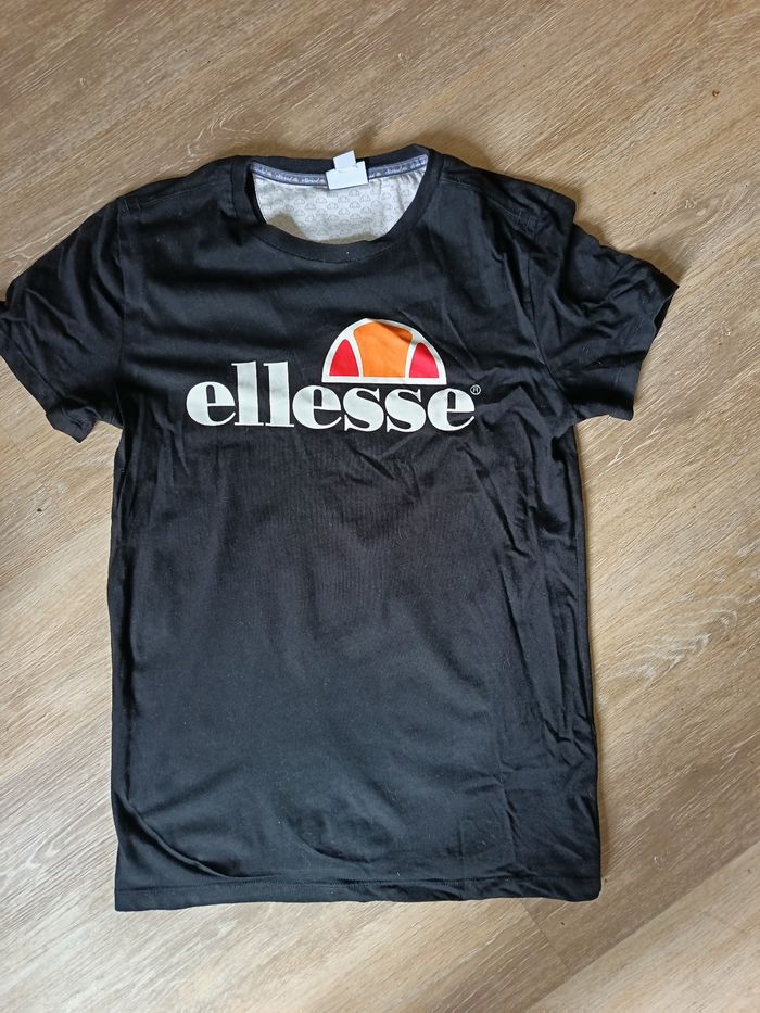 T-shirt ellesse taille s
