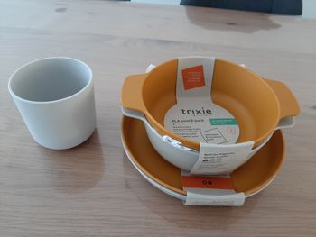 Coffret Vaisselle bébé/enfant "Trixie" (jaune) - Neuf