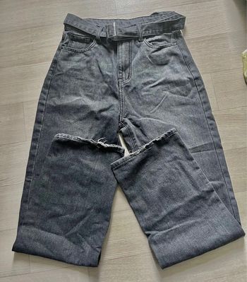 Très beau jean pour femme bas large