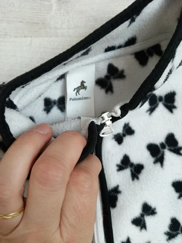 Polaire zippée blanche et noire 4 ans - photo numéro 4