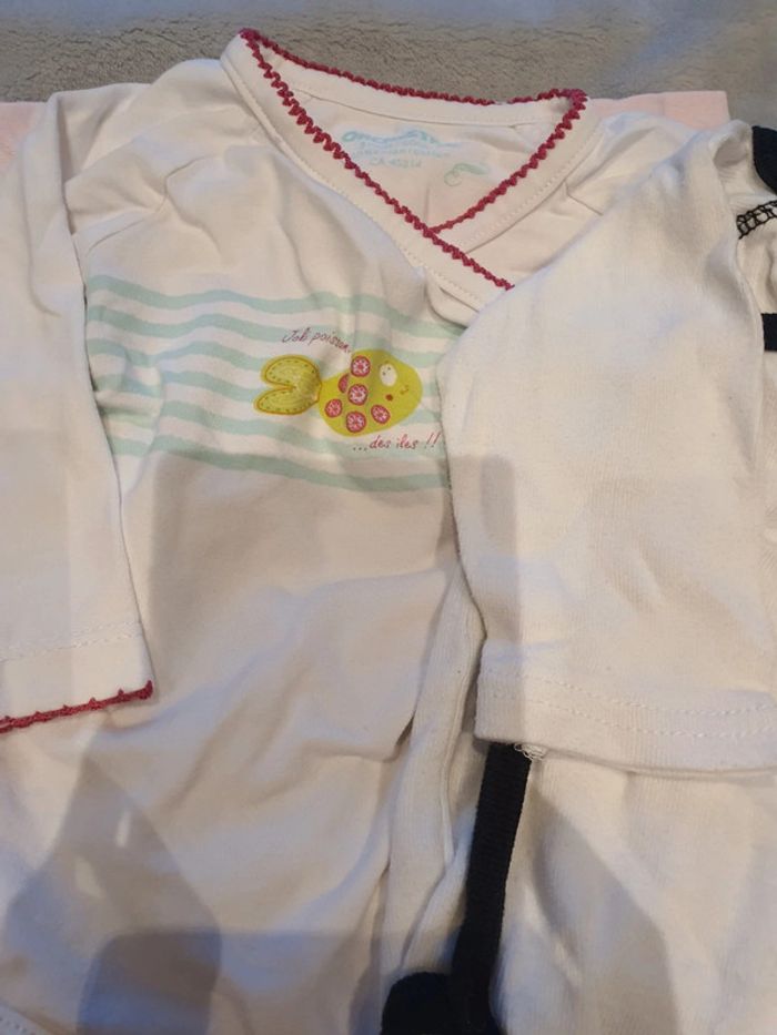 Lot 3 bodys - photo numéro 3