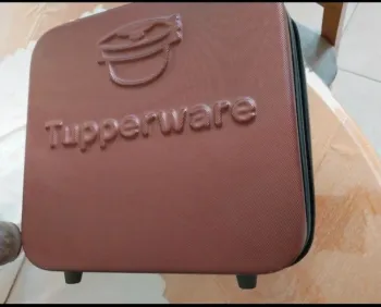 Valisette tupperware détourné en vanity original
