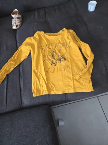 T-shirt manche longue taille 6 ans