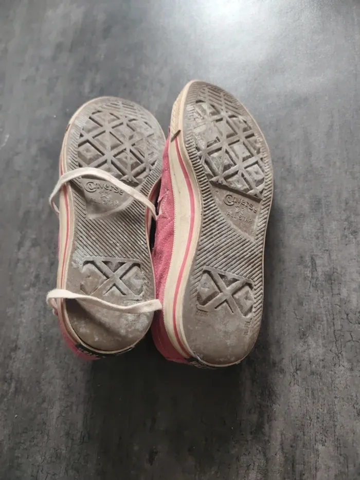 Converses rouges en cuir 41 - photo numéro 4