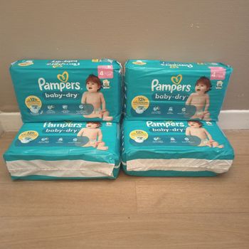 Lot Pampers baby dry taille 4(172 couches)
