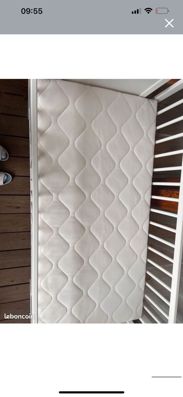 Lit a barreaux pour bebe avec un matelas - photo numéro 3