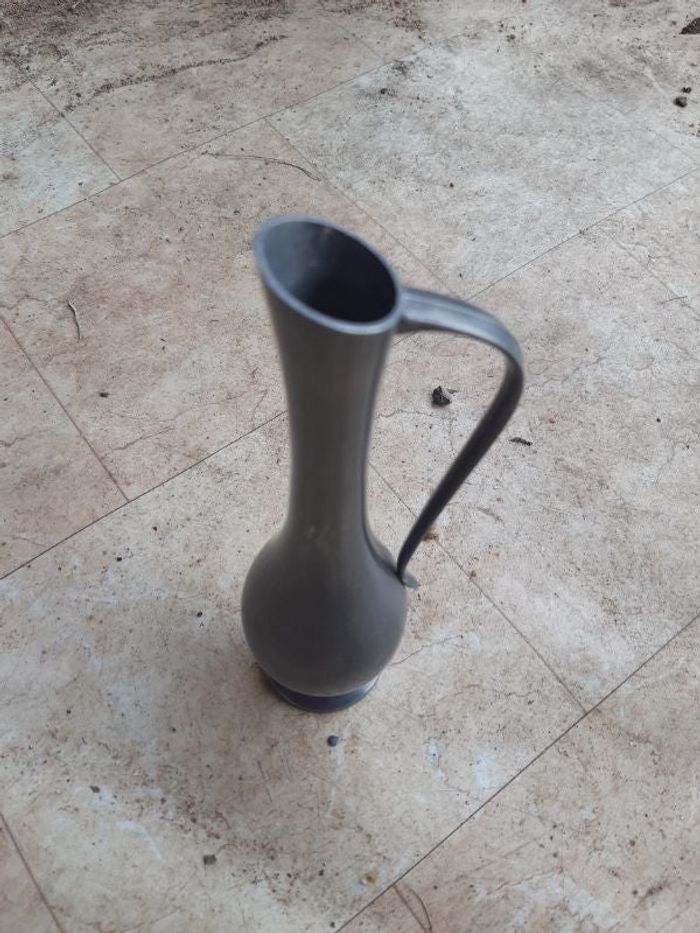 Petit vase étain