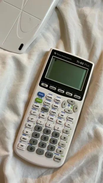 Calculatrice TI-82 PLUS