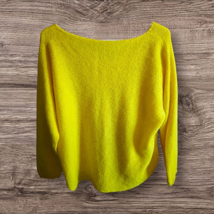 Pull col V jaune Fashion Mademoiselle en basket - photo numéro 2