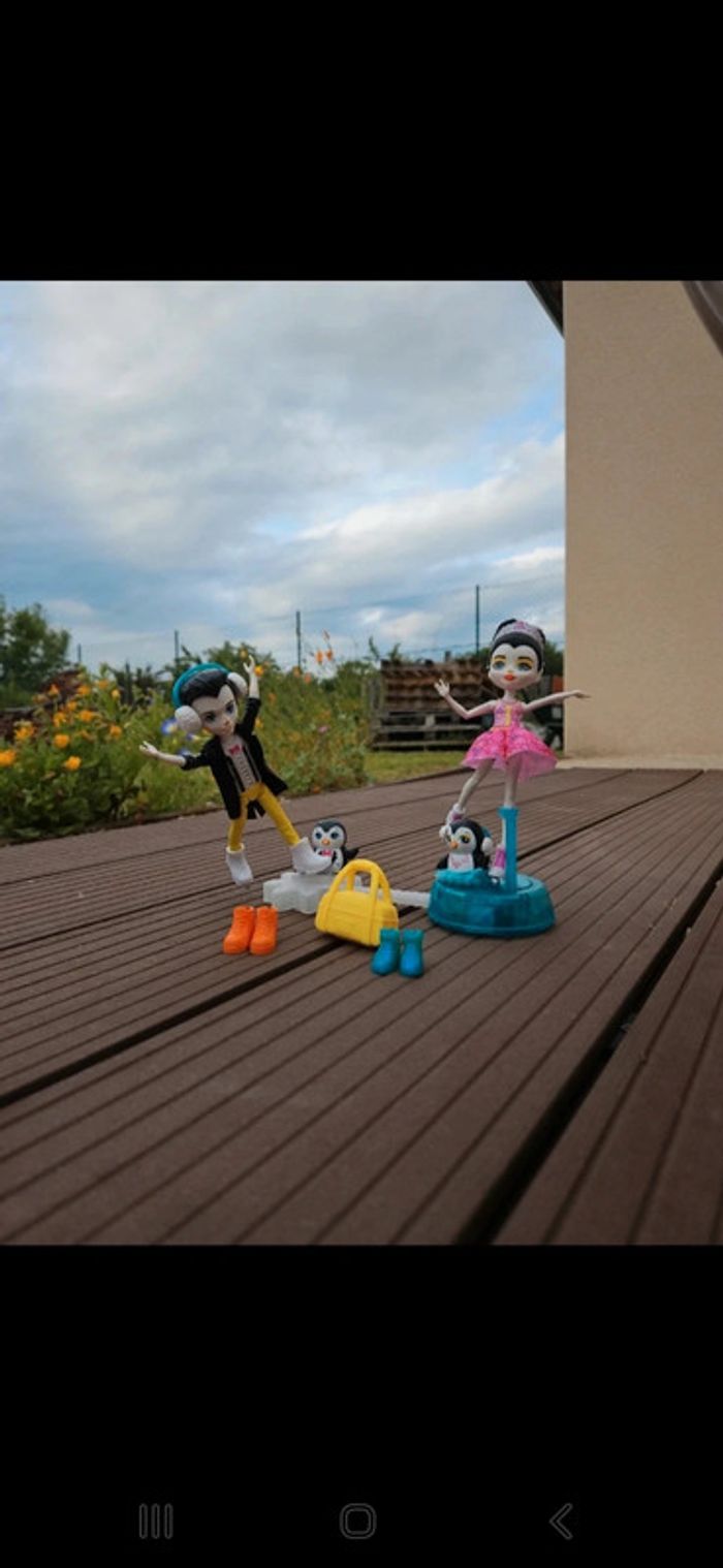 Enchantimals patinage