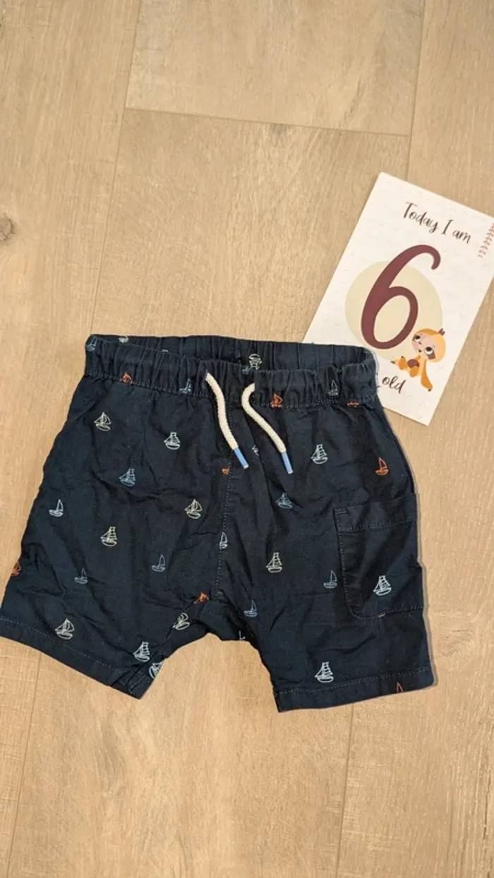 Short + t-shirt - photo numéro 3