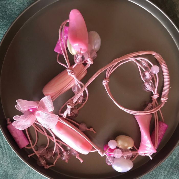 Collier rose * prix đ· 2e * kiki60230