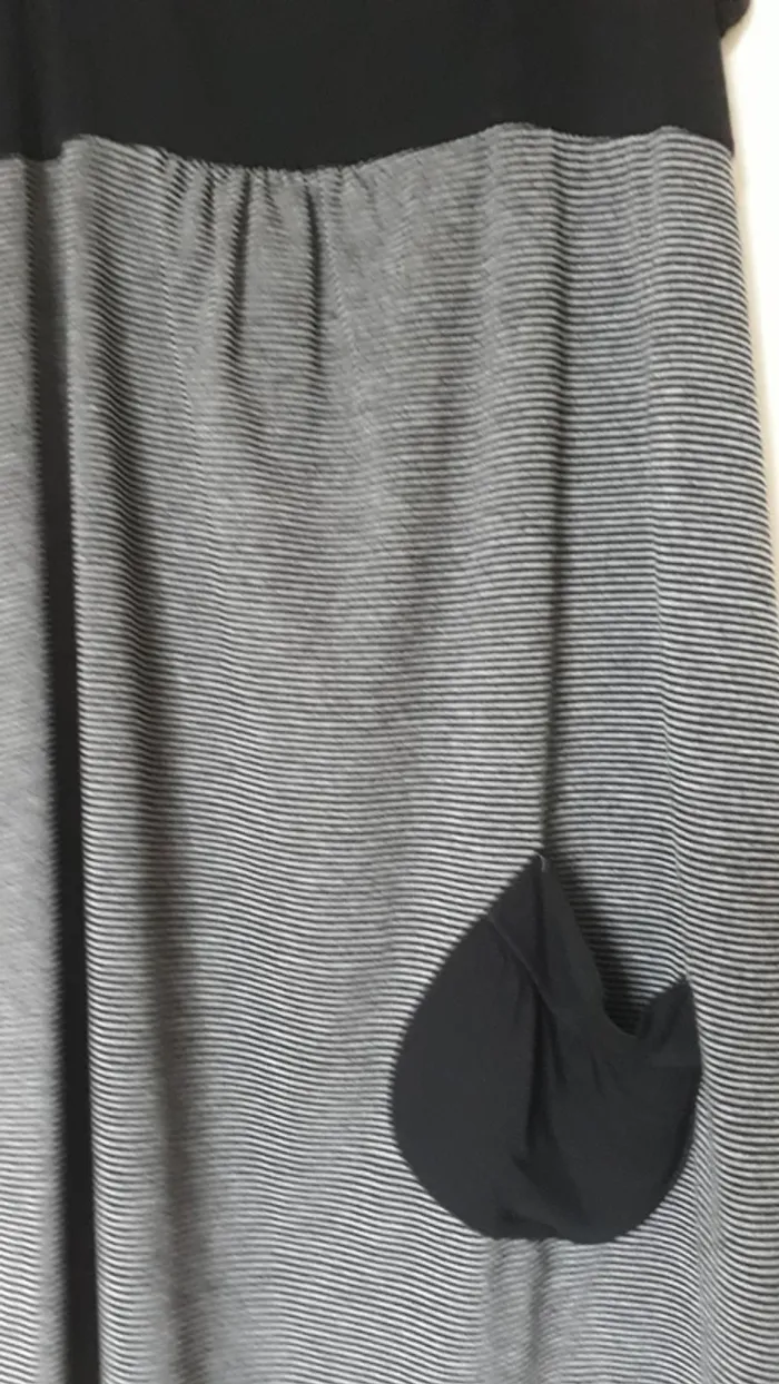 Débardeur tunique noire et grise - photo numéro 2
