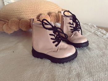 Bottines à lacets Zara neuves rose et noir 19