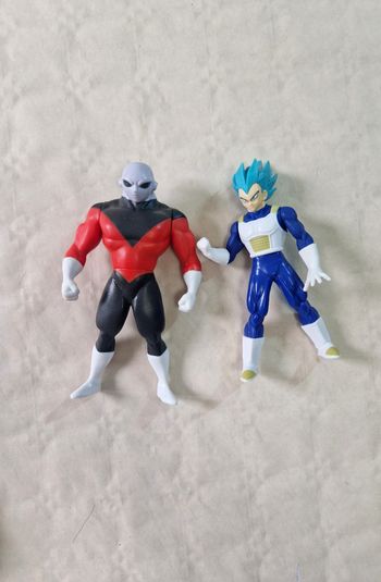 Lot de 2 figurine Dragon ball super  , Vegeta séjour blue  , Jiren