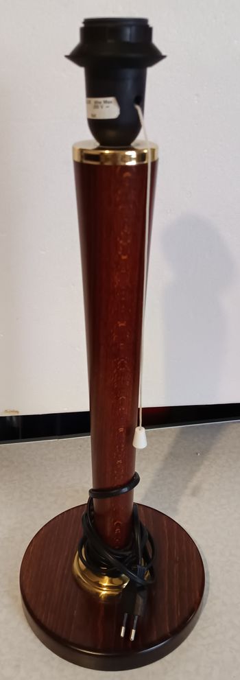 LAMPE de bureau/ chevet VINTAGE marque UNILUX avec tirette