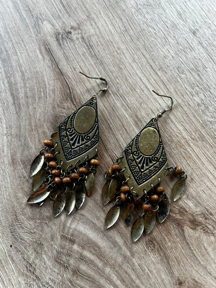 Paire de boucles d’oreilles avec pierre bleue - photo numéro 3