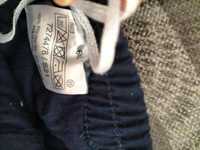 2 pantalons 6 mois - photo numéro 4