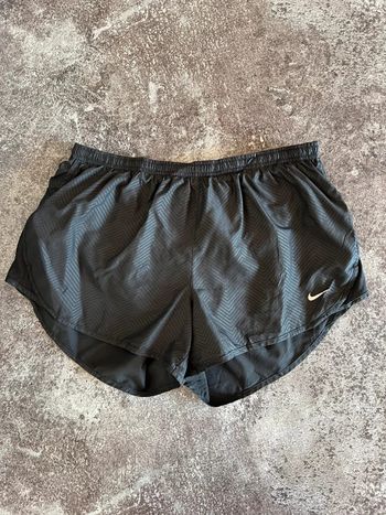Short sport gris femme Nike taille L Pantalón corto deportivo mujer Pantaloncino donna Damen