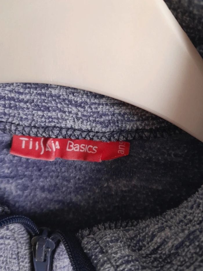 Veste polaire fille. Taille 5 ans TISSAÏA (Leclerc ) - photo numéro 4