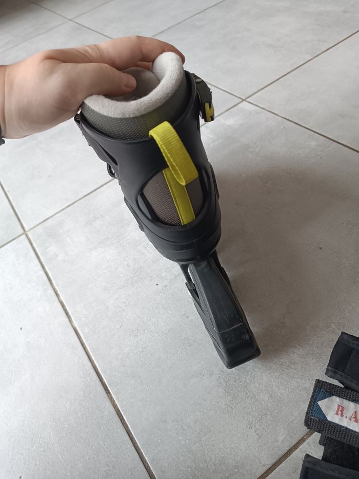 Roller enfant taille 29 32 - photo numéro 5