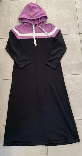 Sweat robe parme et noire taille L