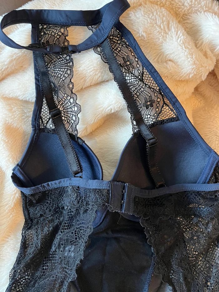 Body sexy dentelle noir & bleu marine - Ras du cou Etam - photo numéro 5