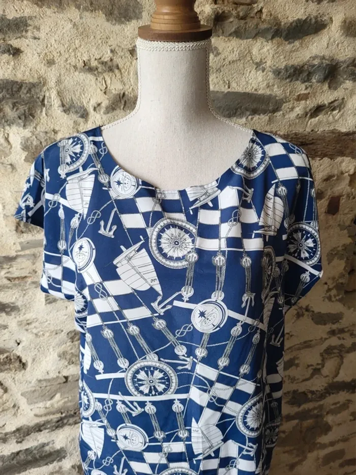 Robe motifs marins bleue et blanche Taille 42 - photo numéro 2
