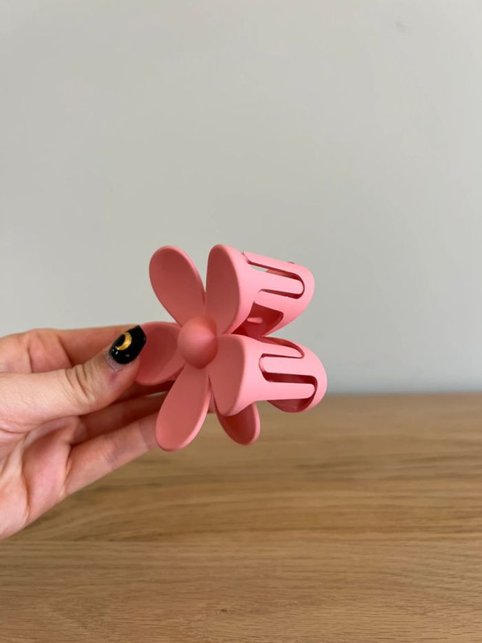 Pince à cheveux fleur - photo numéro 3