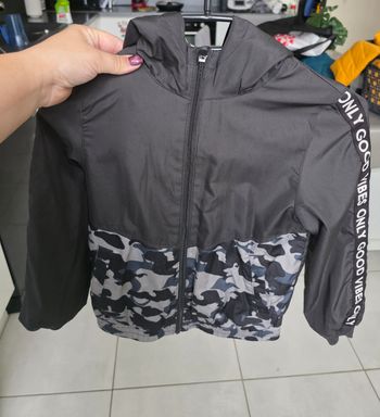 Veste à Capuche Garçon Kiabi 8 ans