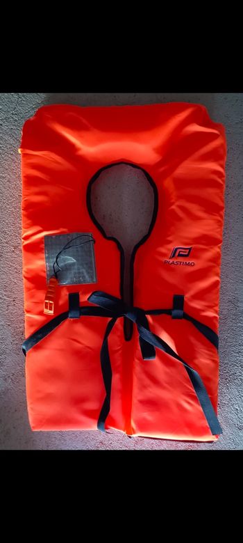 Gilet de sauvetage PLASTIMO. Gilet de flottaison 