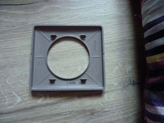 plaque legrand collection celiane cache prise electricite gris cendre TBE - photo numéro 3