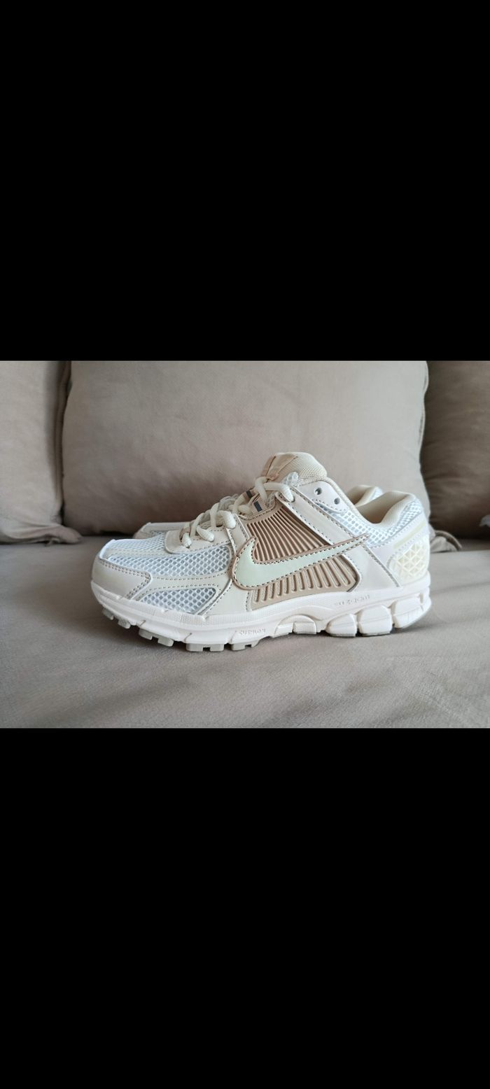 Vomero beige