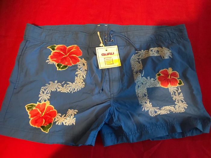 Short Maillot de bain marque Guru taille XL neuf avec étiquette