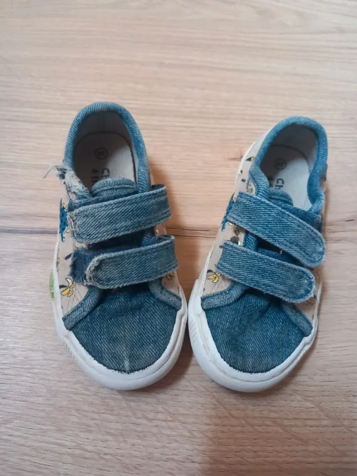Baskets / Chaussures Enfants Taille 24