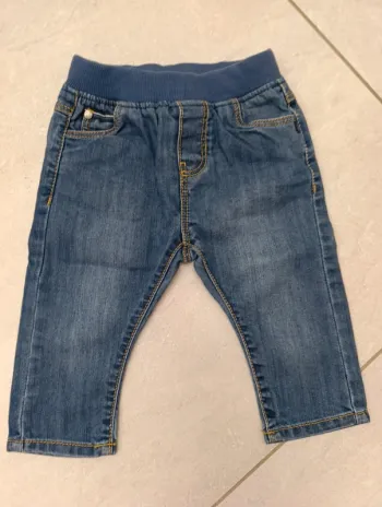 Jeans bébé 9mois